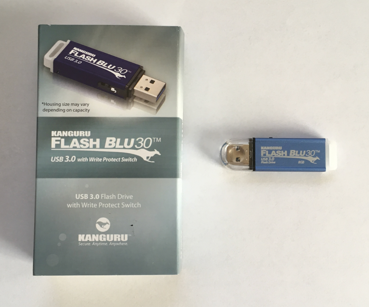 Kanguru FlashBlu30 8GB flash drive